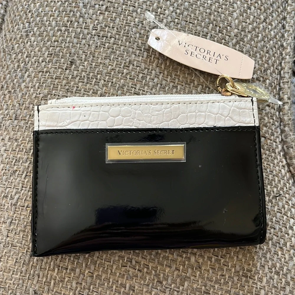 NWT - Victoria's Secret Keychain Coin Pouch & Card Holder in Black & White
